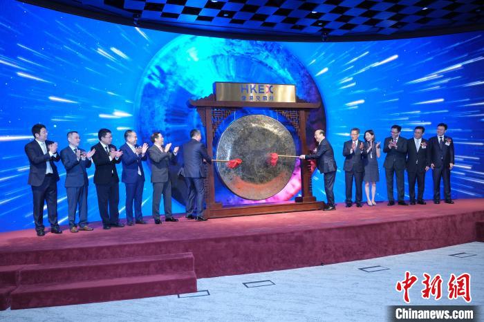 宁德时代在港上市 首日高开12.55%